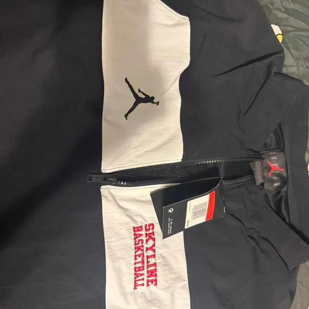 Jordan Men's Navy and Black Sweatshirt